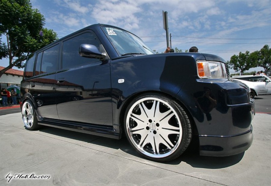 Scion xB rines Work Varianza D3S 18″ 8.5J ET34 215/35 9J ET23