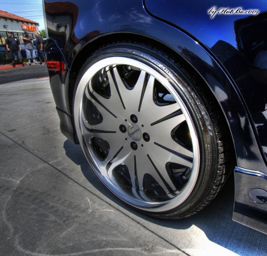 Scion xB rines Work Varianza D3S 18″ 8.5J ET34 215/35 9J ET23
