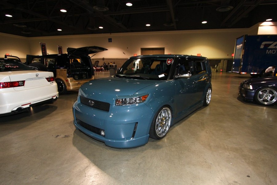 Scion xB rines Work VS-XX 18″ 8J ET26 215/35 9J ET38 225/35