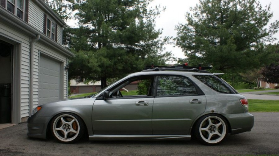 Subaru Impreza rines 5Zigen FN01R-C 17″ 8J ET35 205/40 Wagon 