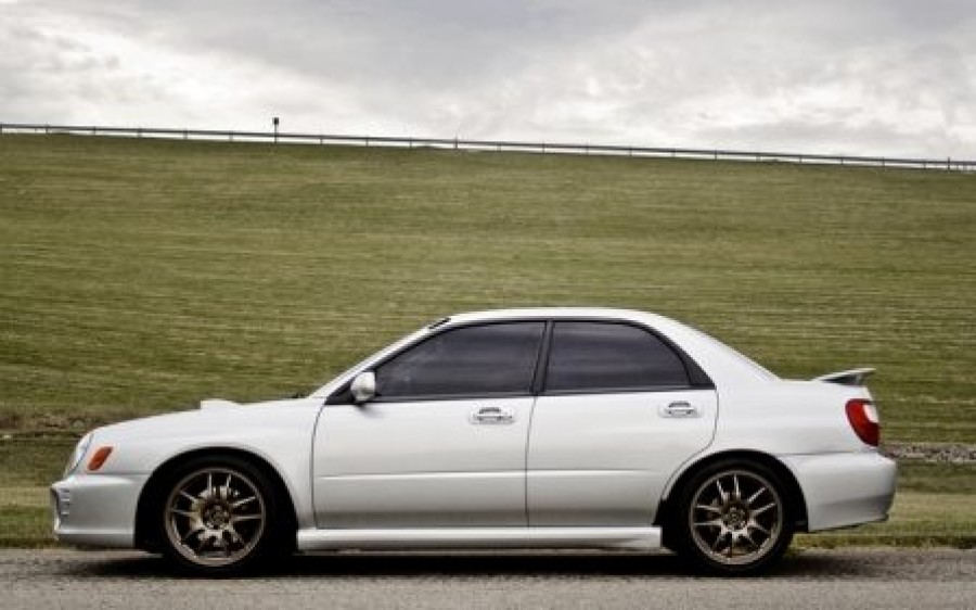 Subaru Impreza rines Rota Torque 17″ 8J ET48 245/40
