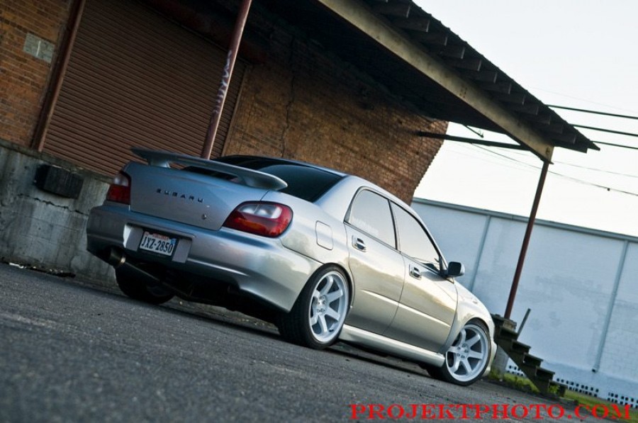 Subaru Impreza rines Rota Grid 18″ 9.5J ET38 235/40