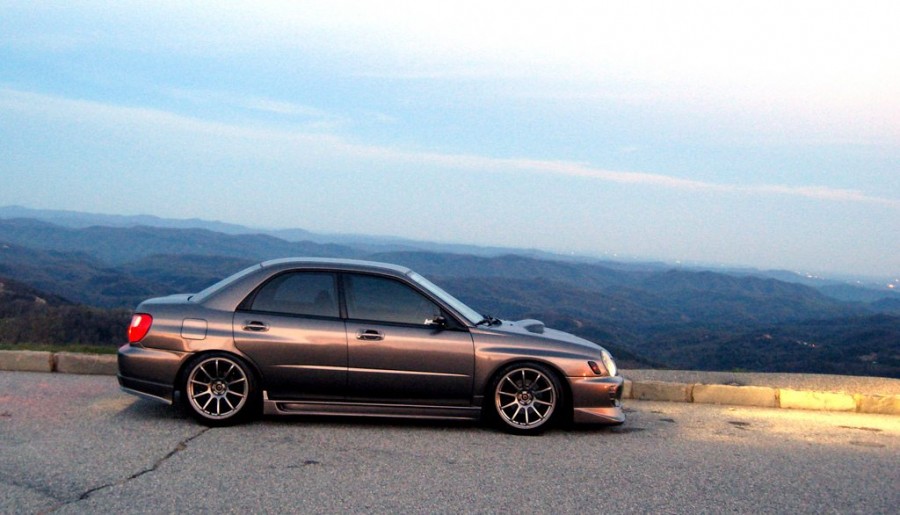 Subaru Impreza rines Rota G-force 18″ 9J ET30 235/40