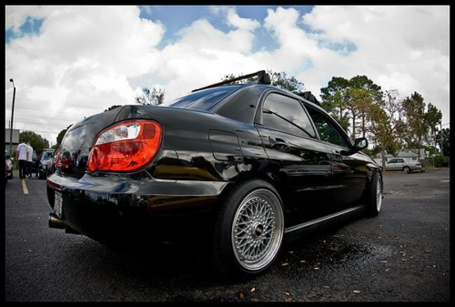 Subaru Impreza rines BBS RS 17″ 8J ET7 205/45 9J ET10 215/45 WRX 