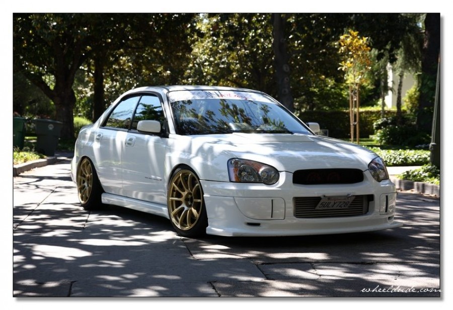 Subaru Impreza rines Rota G-force 18″ 9J ET35 225/40 WRX STI 