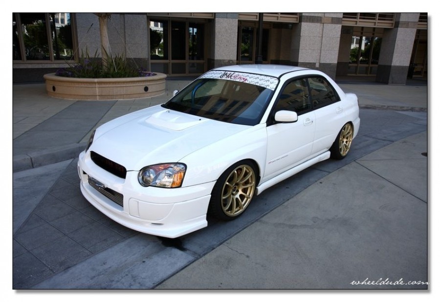Subaru Impreza rines Rota G-force 18″ 9J ET35 225/40 WRX STI 