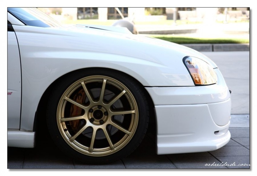 Subaru Impreza rines Rota G-force 18″ 9J ET35 225/40 WRX STI 