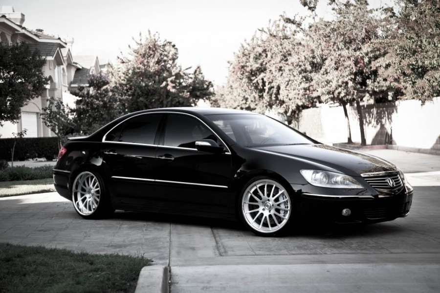 Acura RL rines Rennen RM7 20″ 10J ET33 225/35 11.5J ET36 255/35