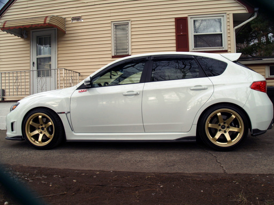 Subaru Impreza rines Rota Grid 18″ 9.5J ET33 245/40 ET38 WRX STI 