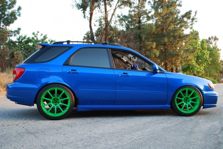 Subaru Impreza rines Rota G-force 18″ 9J ET35 235/40 WRX Wagon 