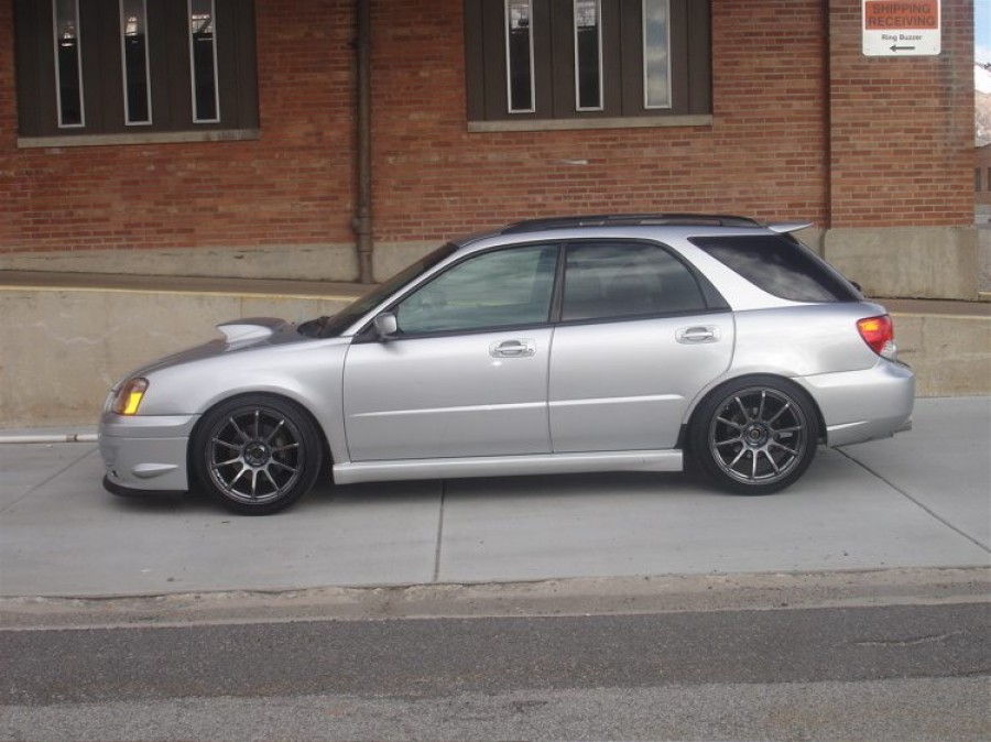 Subaru Impreza rines Rota G-force 18″ 9J ET35 225/40 WRX Wagon 