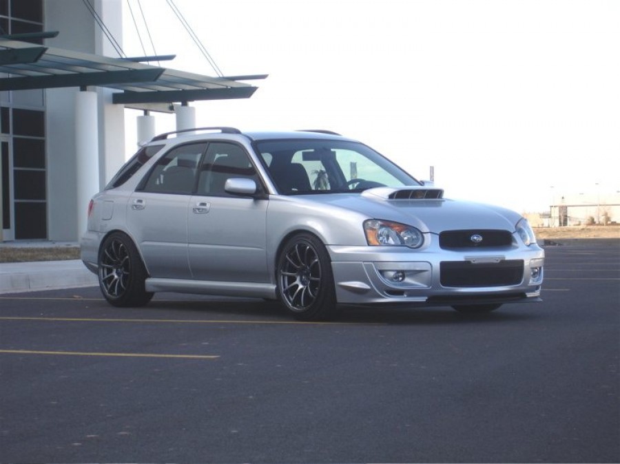 Subaru Impreza rines Rota G-force 18″ 9J ET35 225/40 WRX Wagon 
