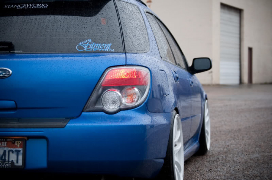 Subaru Impreza GD, GG rines Work Emotion CR KAI 18″ 9.5J ET38 215/35 WRX Wagon 