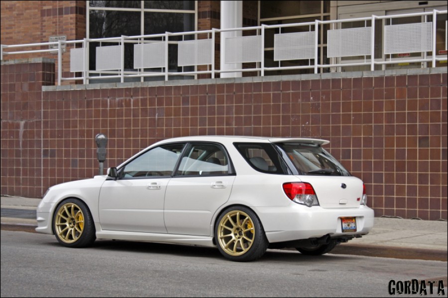 Subaru Impreza rines Rota G-force 18″ 9J ET35 225/40 WRX Wagon 