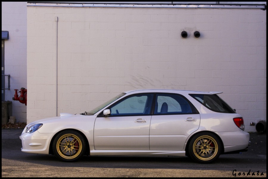 Subaru Impreza rines Enkei RPF1 17″ 8J ET40 235/40 WRX Wagon 