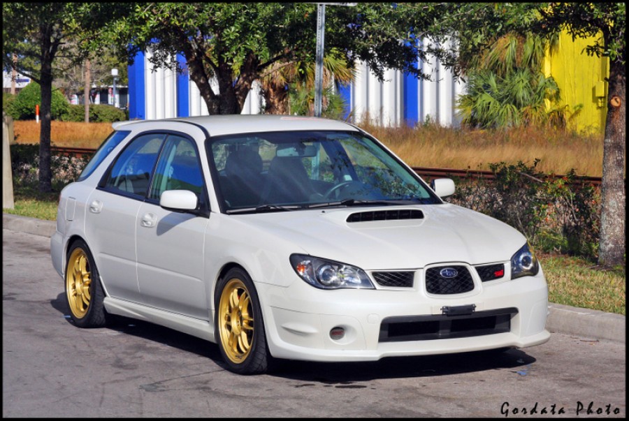 Subaru Impreza rines Enkei RPF1 17″ 8J ET40 235/40 WRX Wagon 