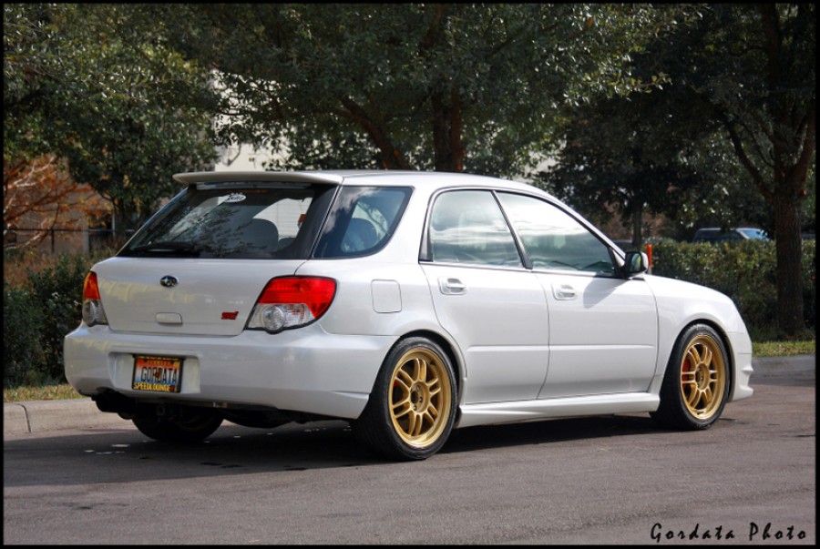 Subaru Impreza rines Enkei RPF1 17″ 8J ET40 235/40 WRX Wagon 