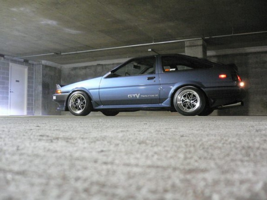 Toyota Corolla Levin AE85/AE86 rines Work Equip 03 15″ 8J 195/50 ET-3 205/50