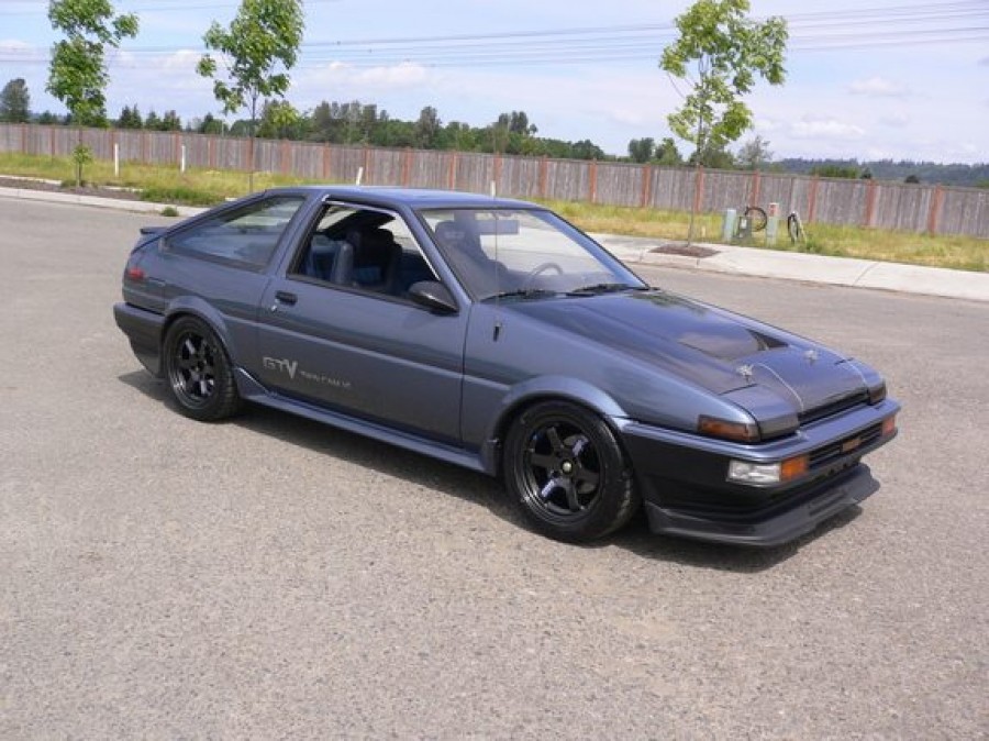 Toyota Corolla Levin AE85/AE86 rines Rays Volk Racing TE37 15″ 7J 205/50