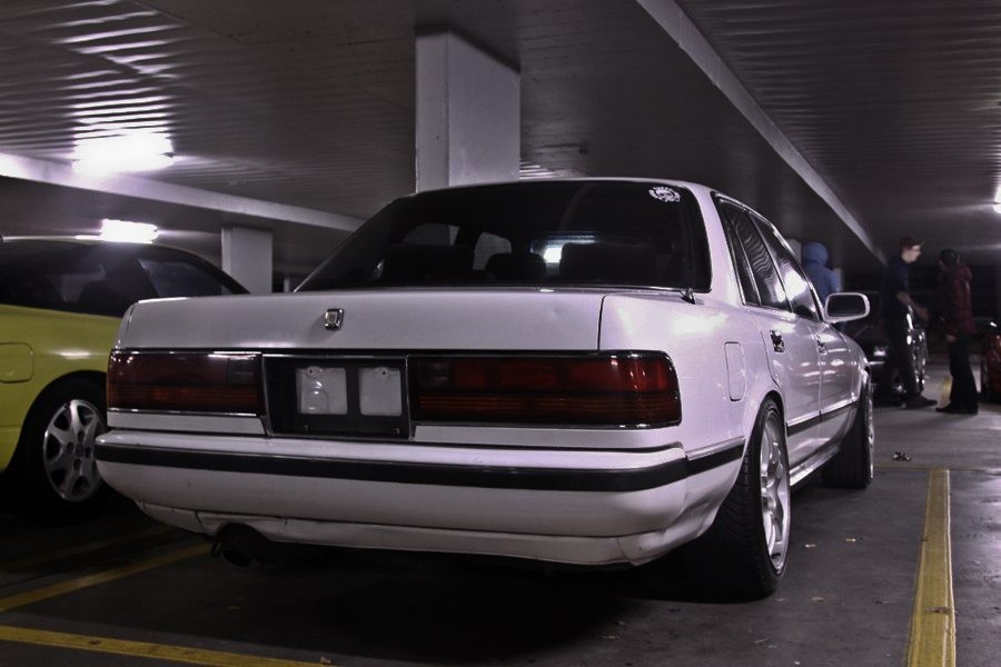 Toyota Cressida X80 rines OEM Nissan Skyline R33 GTR 17″ 9J ET30 215/45 225/45