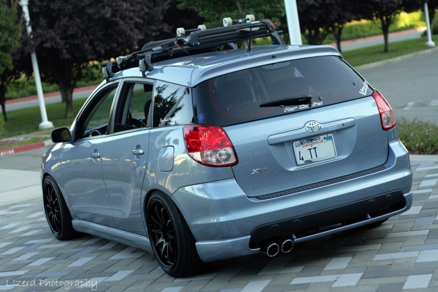 Toyota Matrix E130 rines Rota DPT 18″ 9J ET20 225/40 10J 245/40