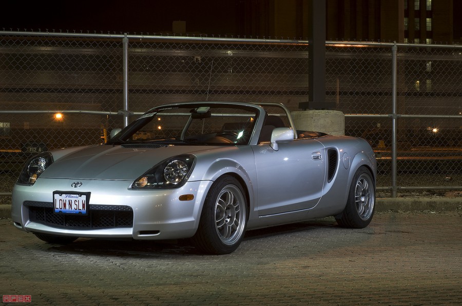 Toyota MR2 W30 rines Enkei RPF1 16″ 8J ET38 205/45 215/45
