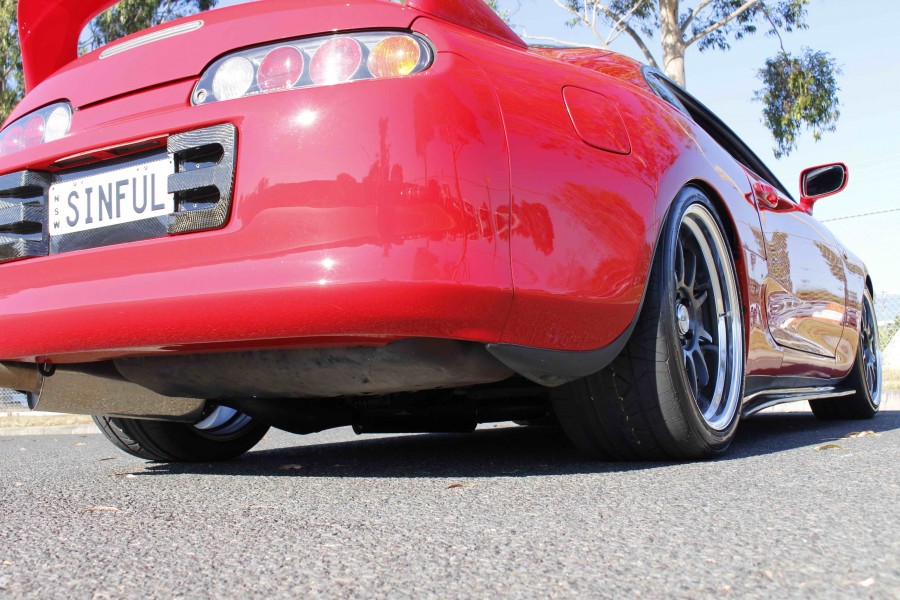 Toyota Supra A80 rines SSR Professor SP3 19″ 9.5J ET37 255/35 11J ET49 305/30