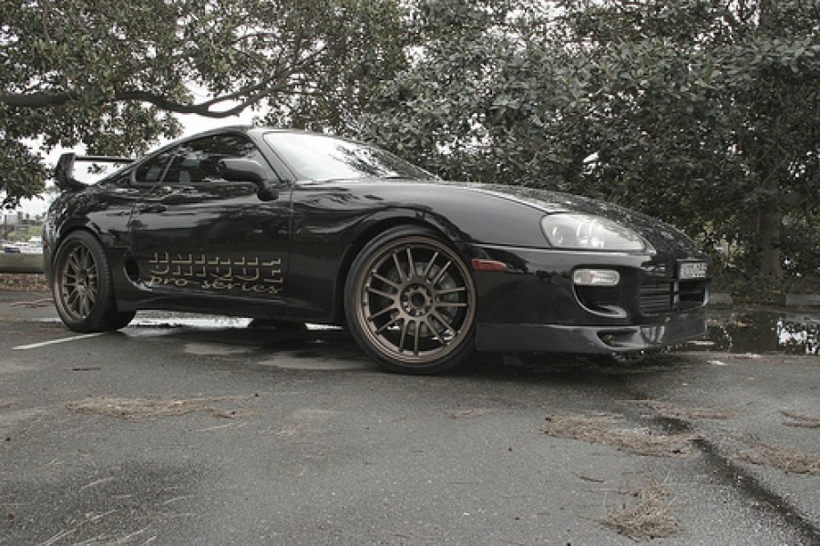 Toyota Supra A80 rines Rays Volk Racing RE30 19″ 9J ET25 245/35 Volk Racing GT30 11J 285/30