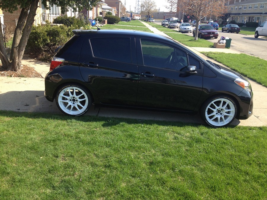 Toyota Yaris rines Work Emotion CR KAI 18″ 7.5J ET42 215/35 5 door 