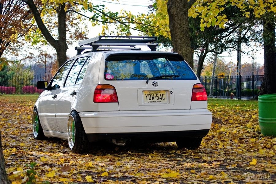 Volkswagen Golf rines BBS RS 15″ 6.5J ET17 165/45 8.5J ET-8 195/45
