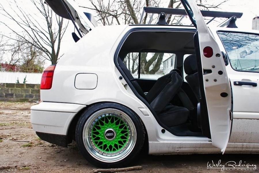 Volkswagen Golf rines BBS RS 15″ 6.5J ET17 165/45 8.5J ET-8 195/45