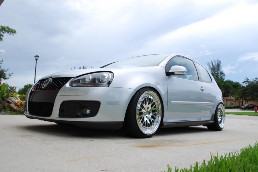 Volkswagen Golf rines CCW Classic 18″ 8.5J ET38 215/40 9.5J ET44 225/40