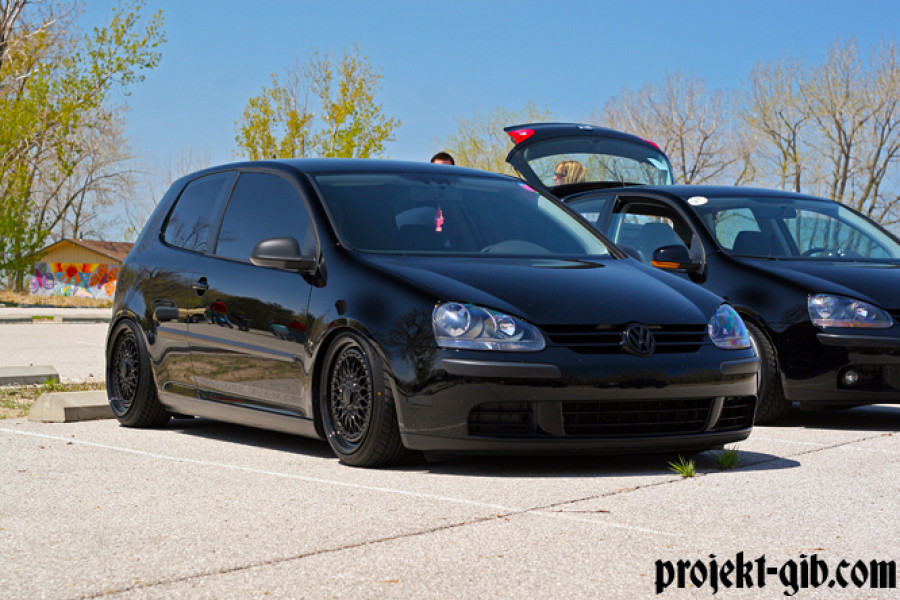 Volkswagen Golf rines BBS RS 17″ 8J ET43 205/45 9J ET40