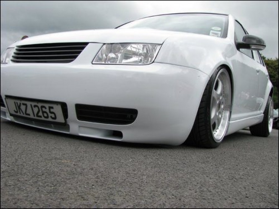 Volkswagen Jetta MK4/A4, Typ 1J rines Keskin KT2 18″ 8.5J ET52 215/35 9.5J 225/35