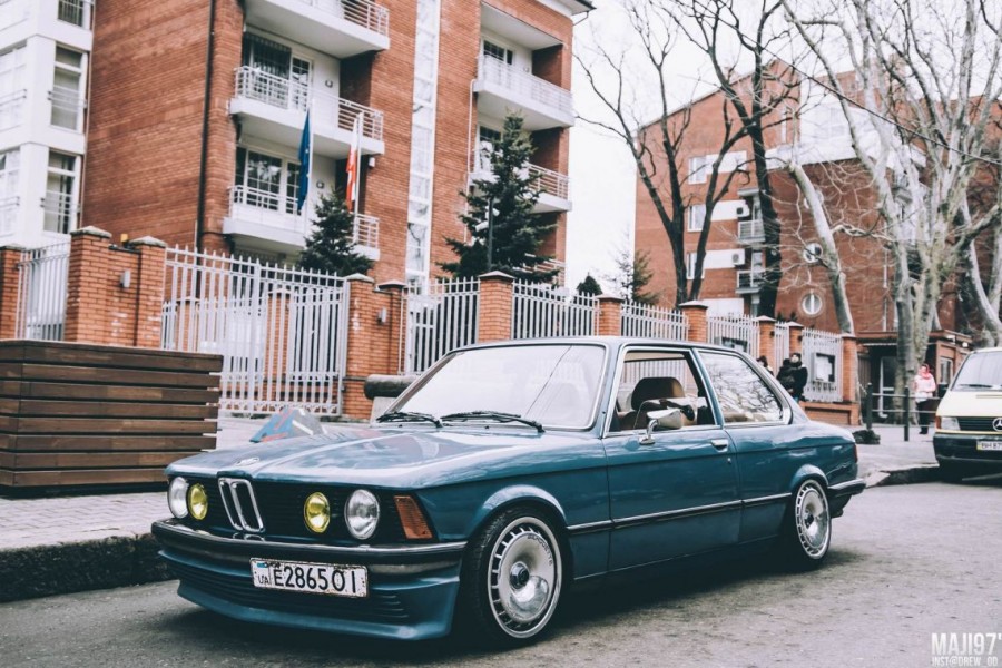 BMW 3 series E21 rines Impul Hoshino Sillouette 16″ Od 