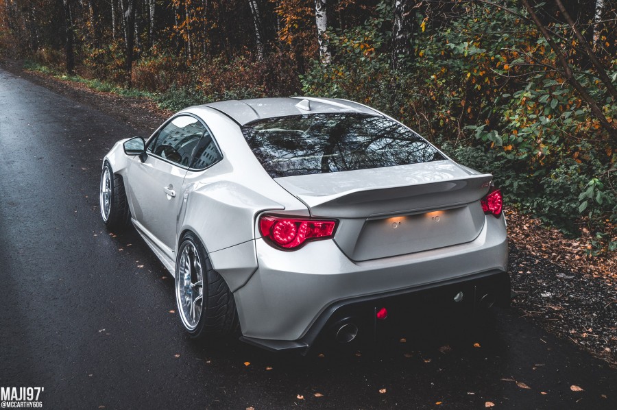 Toyota GT86 rines Work Emotion CR2P 18″ 10.5J ET-13 255/35 11.5J ET-26 285/30 StanceNation 