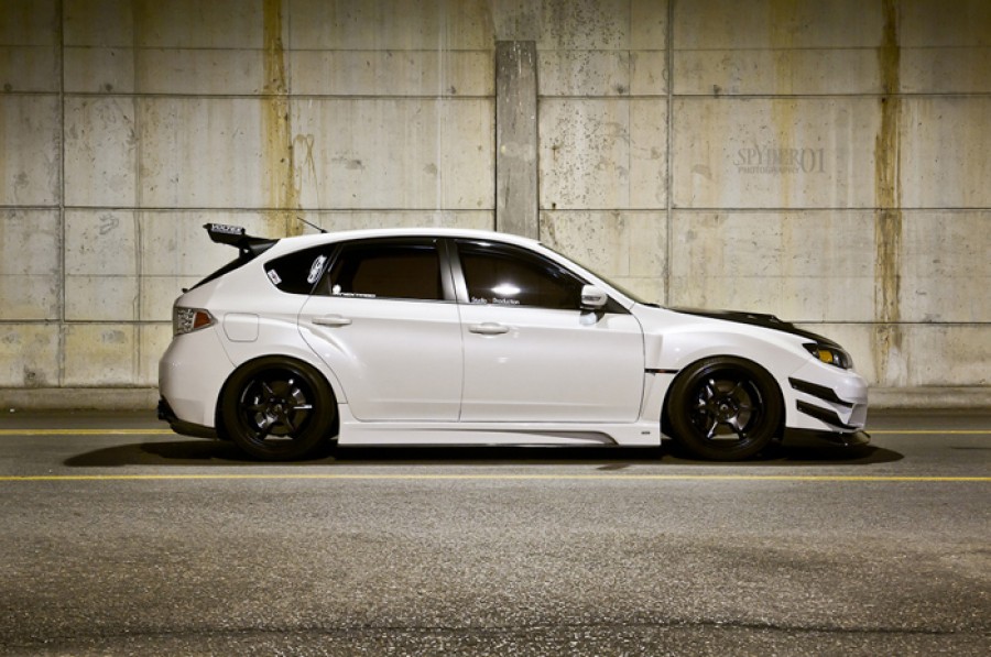 Subaru Impreza GE, GV, GH, GR rines Advan Yokohama RG-D 18″ 9J ET25 Varis STI 