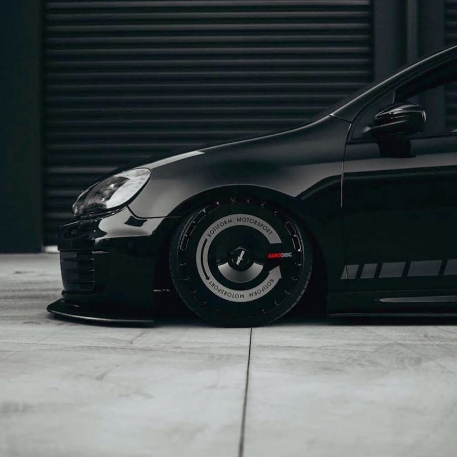 Volkswagen Golf MK6 rines Rotiform Aerodisc LAS-R
