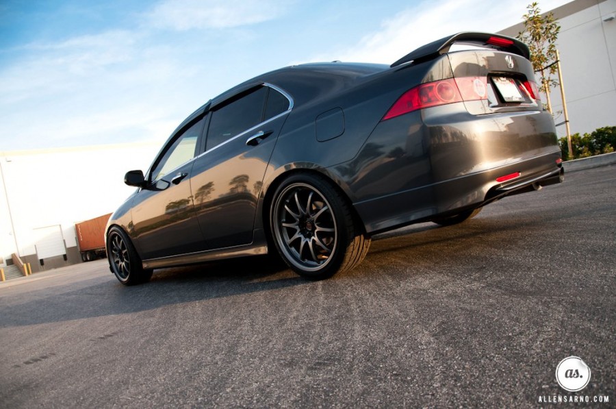 Acura TSX CL9 rines Rays Volk Racing CE28N 18″ 8.5J ET30 225/40