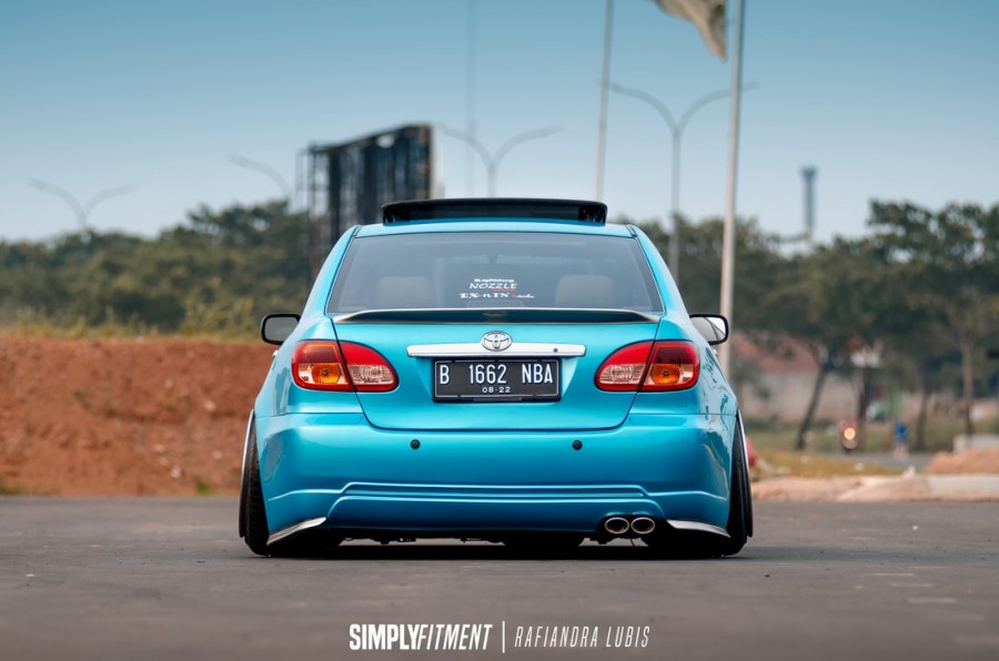 Toyota Corolla E120/E130 rines SSR Koenig Monster
