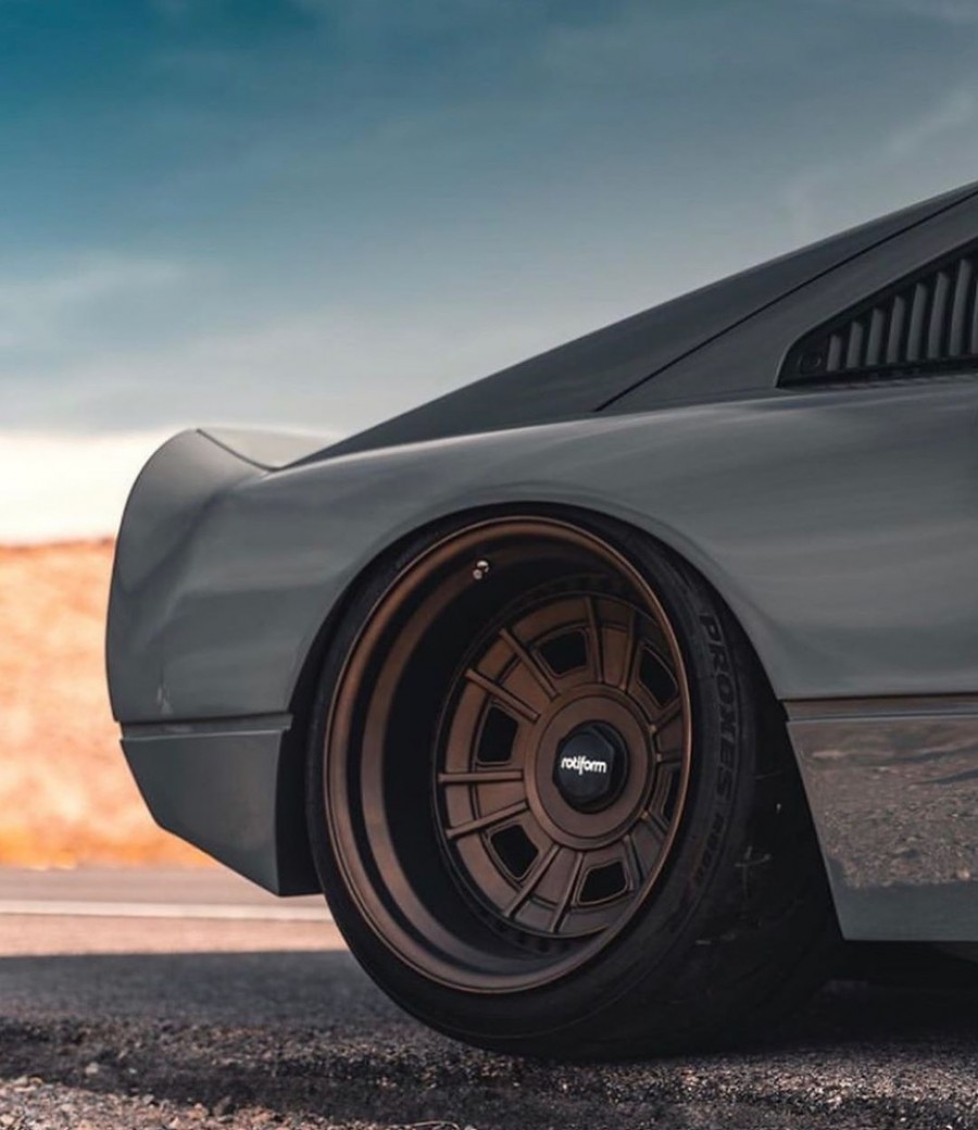 Ferrari 328 rines Rotiform DNO 17″ 9.5J 18″ 12.5J