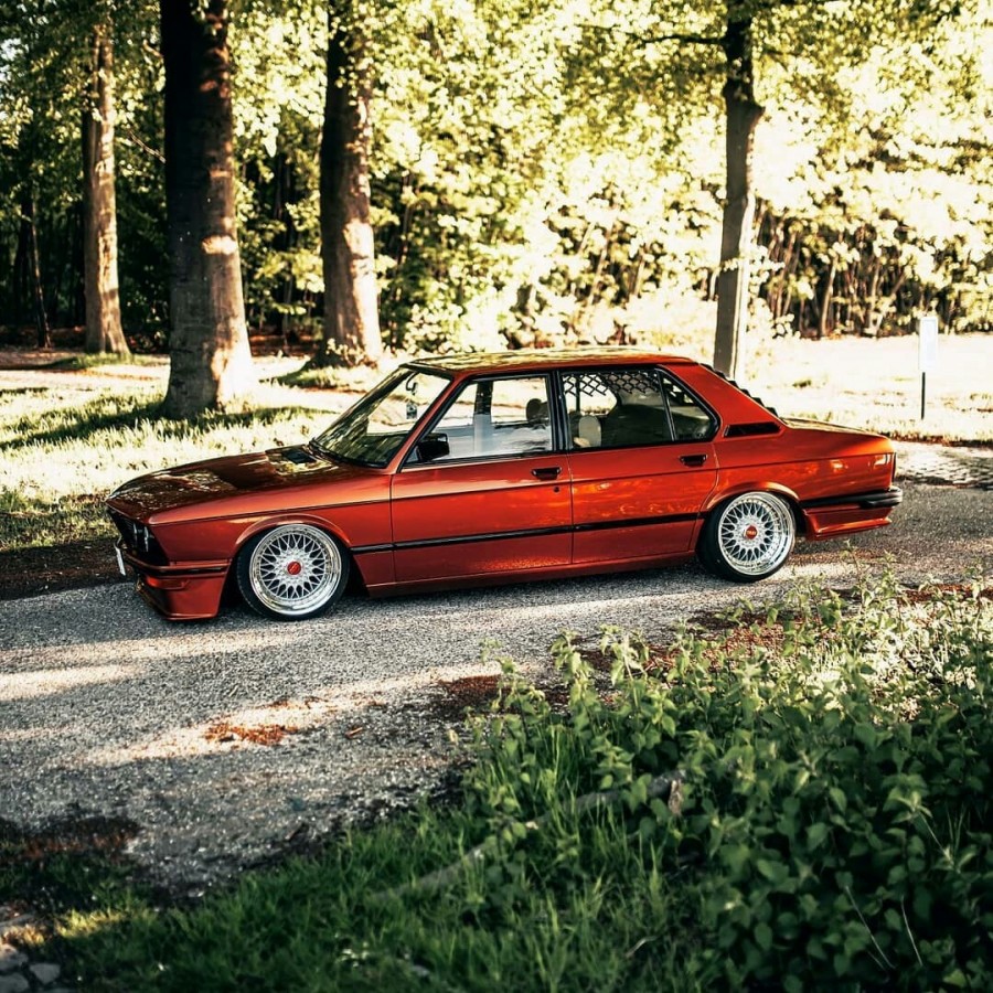 BMW 5 series E12 rines BBS RS