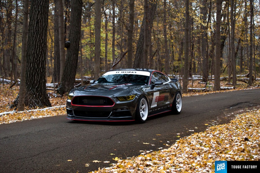 Ford Mustang rines Advan Yokohama GT 19″ 10.5J ET15 275/30 ET25
