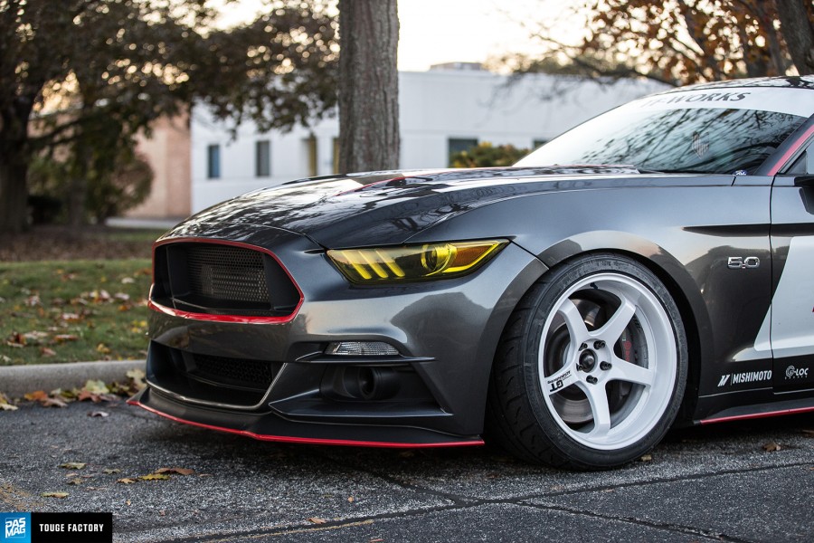 Ford Mustang rines Advan Yokohama GT 19″ 10.5J ET15 275/30 ET25