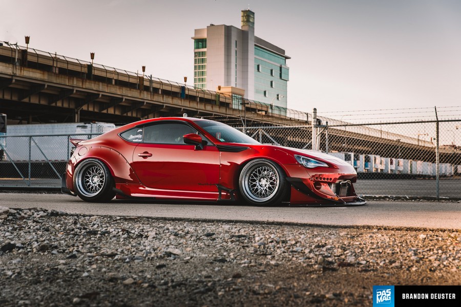 Scion FR-S rines CCW D240 18″ 9.5J ET-20 245/35 11.5J ET-14 295/35