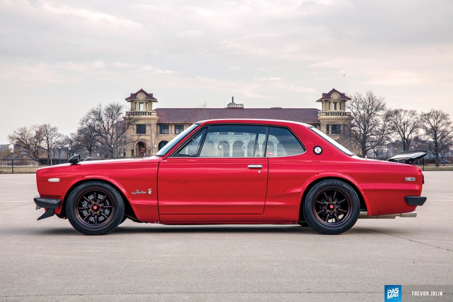 Nissan Skyline C10 rines Watanabe R-Type 16″ 8J ET-8 215/50 9J ET-13 225/50