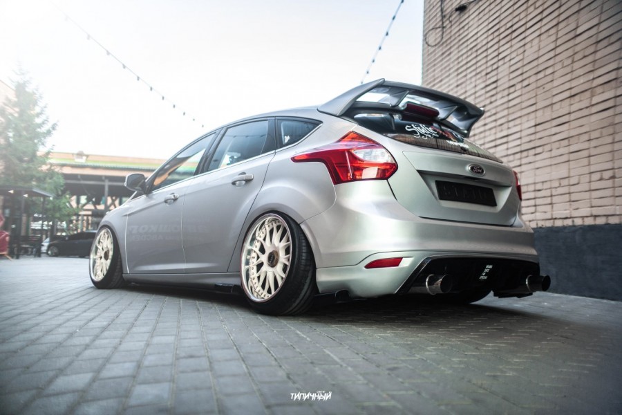 Ford Focus 3 generation rines Imperi Genesis Mesh 18″ 9.5J ET30 215/40 10J ET35