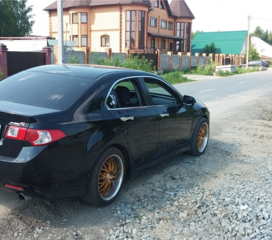 Honda Accord 8 generation rines Hartge RR 18″ 8.5J ET35 235/40
