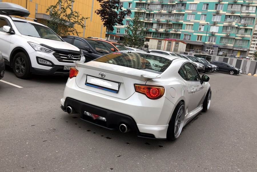 Toyota GT86 rines AME Tracer TM-02 18″ 10.5J ET22