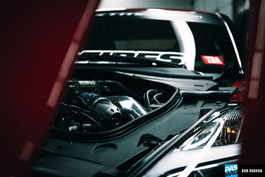 Nissan GT-R (R35) rines Work Gnosis CV201 20″ 10.5J ET-5 285/35 11.5J ET-37 315/35